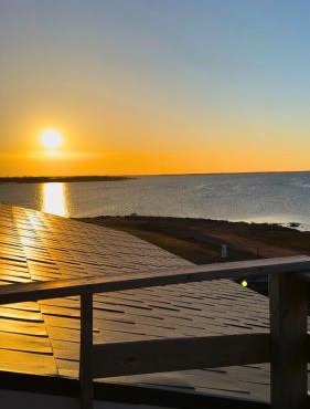 Oceanfront Cottage w/Upper Balcony View