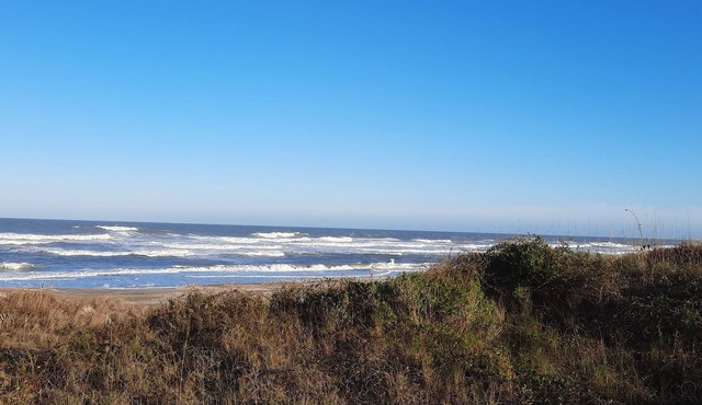 Oceanview Getaway! Same Song Twice Condo 102 Enjoy Sunshine & Ocean Breezes