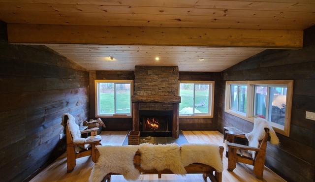 Off-grid Wilderness Lodge & Outfitter in Markstay