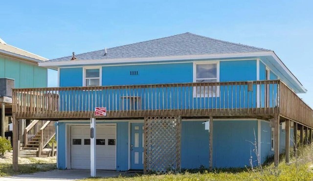 Our Goal Oceanfront with 3 cozy bedrooms