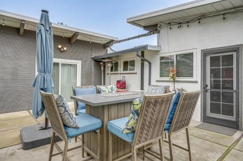 Pacheco/Martinez Studio: 22 Mi to Dtwn Oakland!
