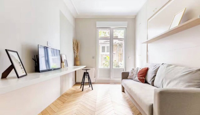 Passy Chic: Studio Design & Calme Absolu in Paris
