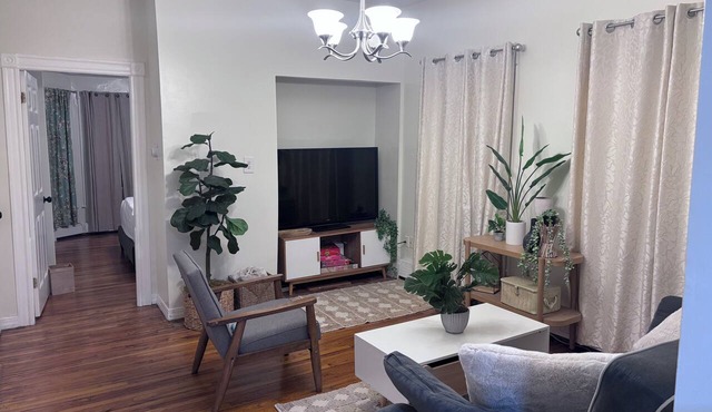 Peaceful and cozy apartment in great location.