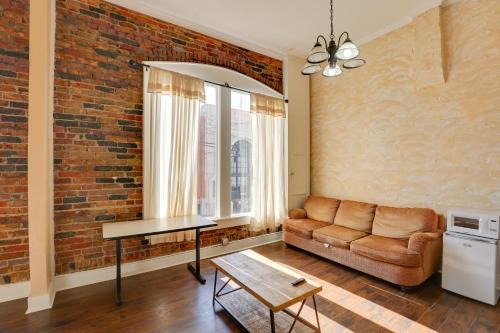 Pet-Friendly Studio in Historic Dtwn Marshall!