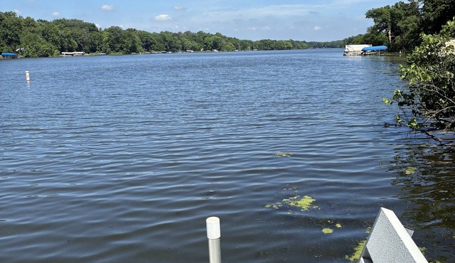 Private and Cozy 2-Bedroom Cabin on Lake Marie in South Haven, MN