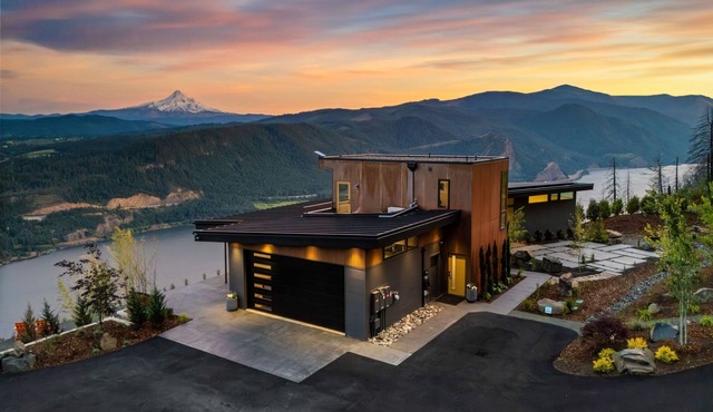 Private guest suite on Underwood Mountain
