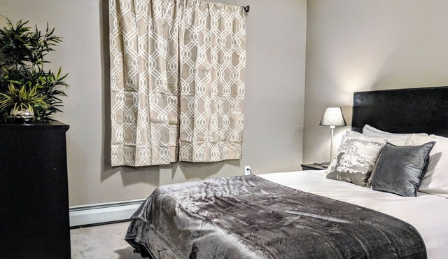 Quiet 2BR2Bath Condo Stony Plain Close to Westview Hospital w/ U/G Parking in Stony Plain