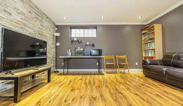 Quiet convenient 2bdr 15min Drive to MTL in Brossard