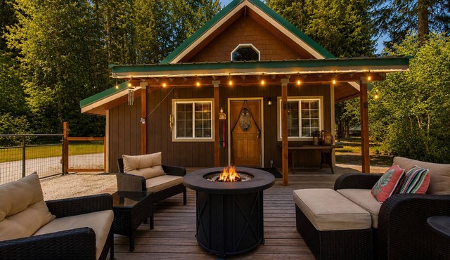 Quiet Escape | Hot Tub | BBQ | Fenced | Deck