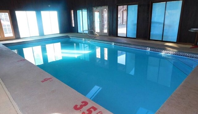 Relaxing Room w/Free Parking & Pool - Packwood Lake Trailhead - 5.8 miles away