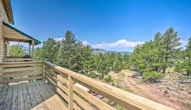 Rocky Mtn Cabin w Views, Deck & Game Room