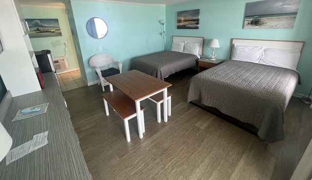 Room#309 Standard 2 Queen Beds Pets Yes