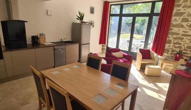 Ruby - Gîte 2 chambres dans vieux prieuré près de Carcassonne in Sainte-Eulalie