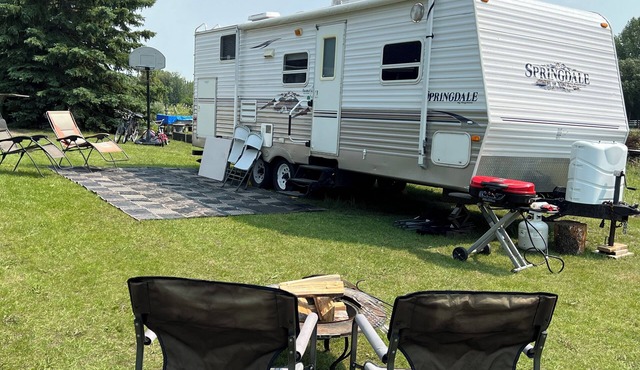 RV Camping on 2.5 acres - only 3 minutes from South Red Deer