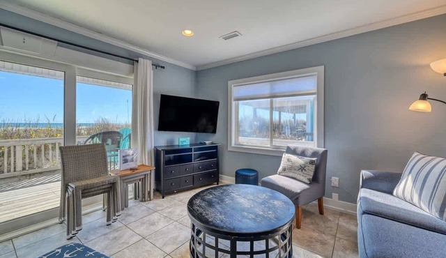 SeaClusion South - Oceanfront - Dog Friendly