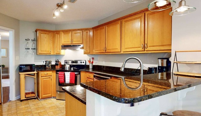 Seahawk Haven~EV Ready~Sleeps 6