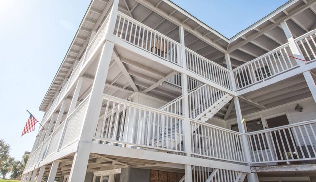 Seaside Paradise - Walk out condo just steps from the beach!