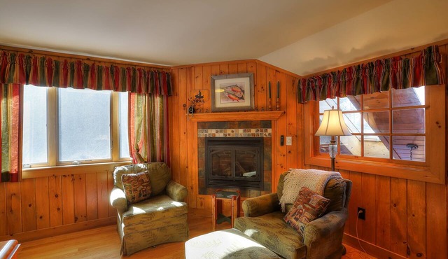 Second Wind - Private vacation home right on Mooselookmeguntic Lake in Rangeley