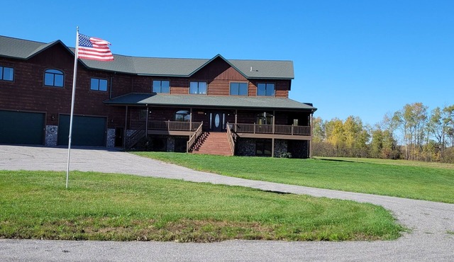 Serenity Lodge, large luxury true log estate up north on 75 acres