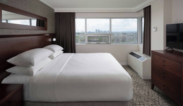 Sheraton Cavalier Calgary Hotel