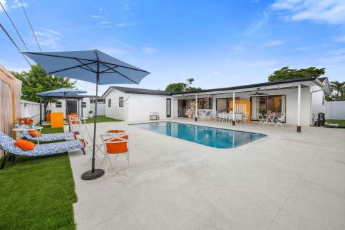 Sheraton Villa 3BR with Pool 10 Mins from Hard Rock Stadium