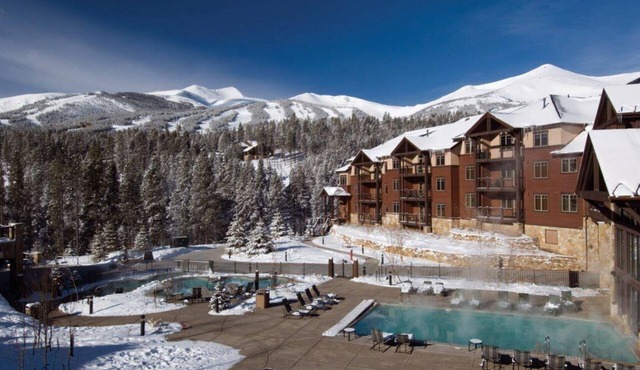 Ski-in-Ski-Out Breckenridge Ski Resort. Full Two B/R Two Bath March 15-18 2026