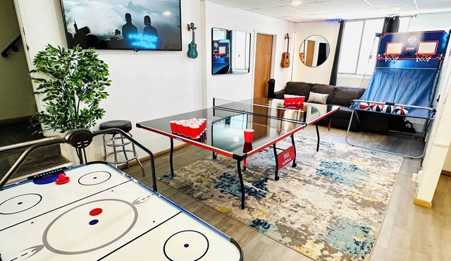 Sleeps 30! Denver Rally House w/Game Rooms, Hot Tub, Private Chef & 420 Shuttle