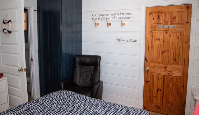 Small rustic and charming chalet, perfect for a weekend with a lover or family. in STE LUCE