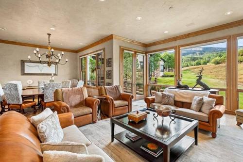 Snowmass 4 Bedroom Townhome With Ski-In, Ski-Out Access At Two Creeks