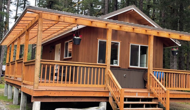 Soothing cabin with Wrap around Porch