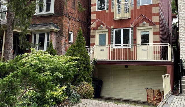 Spacious 2-bdrm with sheltered back garden oasis in Toronto