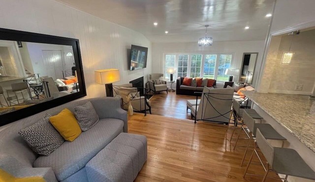 Spacious 5BR for 15 | Pet-Friendly Near DC in Silver Spring