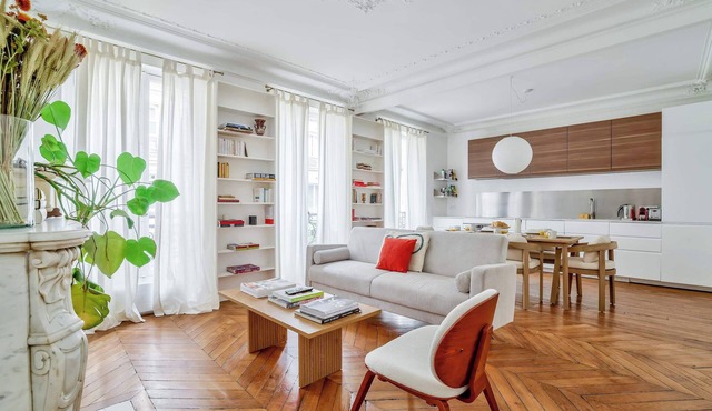 Spacious and Charming 2BR Apartment - Paris 16th in Paris