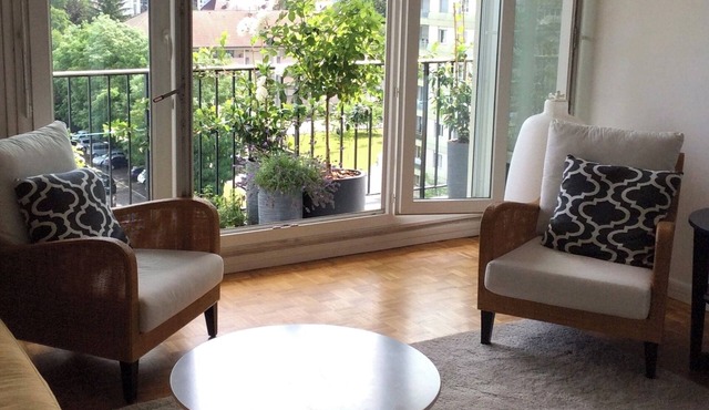 Spacious, Comfortable Apartment, Geneva-ferney Border, With Mountain Views in Ferney-Voltaire