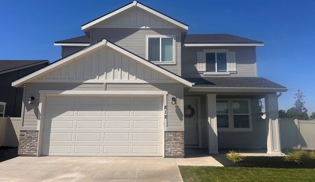 Spacious home near Boise, family/group stay.