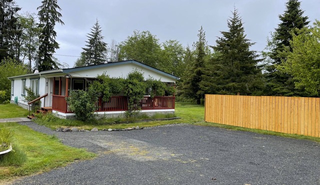 Spacious house in serene peaceful setting 15 min from Lake Crescent&Crescent Bch