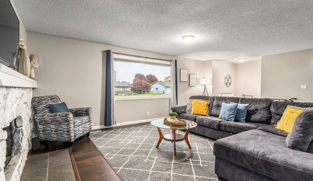 Spacious Valley Home I Perfect for Families