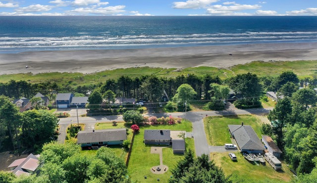 Spring time family fun and fire pit on the Coast by Quinault!