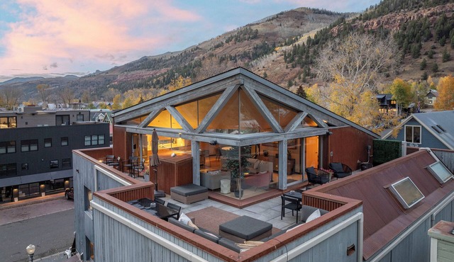 Spritz House- 4 Level Telluride Luxury with Penthouse