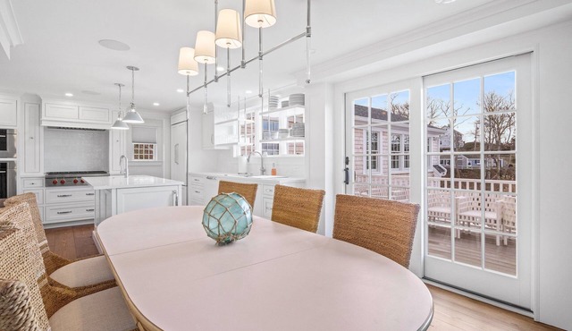 Stroll to Chatham's Popular Shops & Dining/Or Walk to Andrew Hardings Beach from This NEW Impeccable Compound