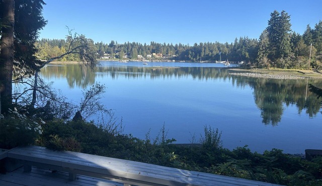 Stunning Waterfront Retreat In Port Madison, Bainbridge Island-Furnished