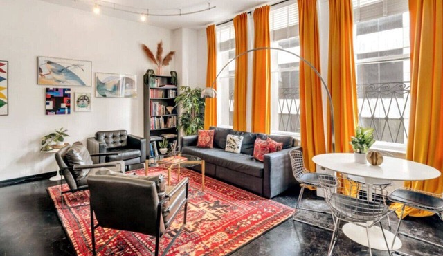 Stylish Carondelet Studio | Near Superdome