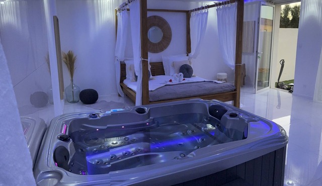 Suite Avec SPA in Villetelle