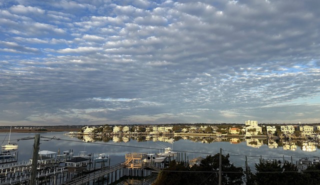 Summer Sands-Wrightsville Beach-Waterfront-Pool-Ocean-Elevator-Remodeled-Sleep 4