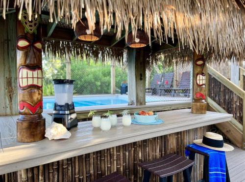 Swim-up Tiki Bar, Pool, Hot Tub, Elevator, 4 Decks