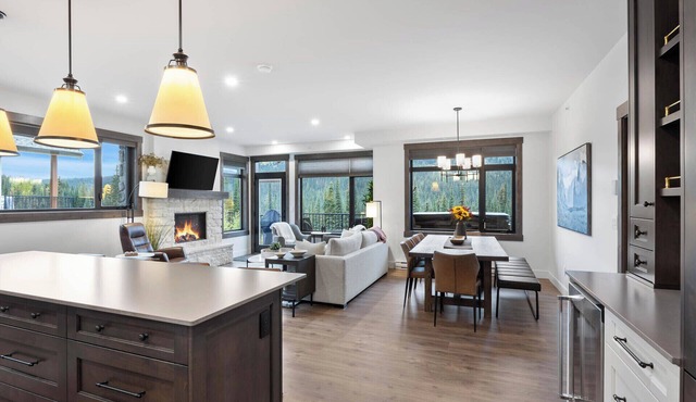 Switchback Creek Two - 12 : Stunning, New 3BDRM/2BATH Townhome. Private H/T.
