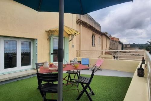 Terrasse avec vue-Spa-Clim sur les 2 niveaux-Famille-Vacances-Week-end in Preixan