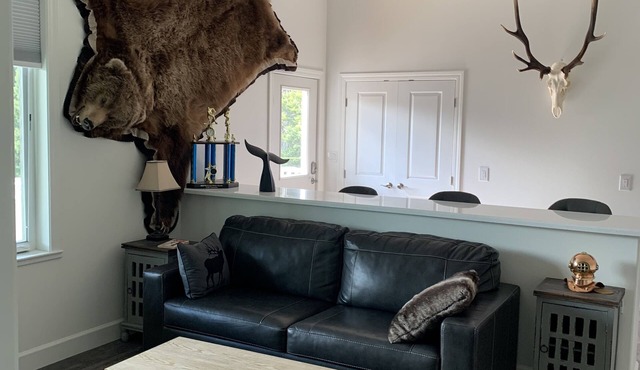 The Bear's Den