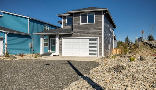 The Bridge House - Oyhut Bay Seaside Village