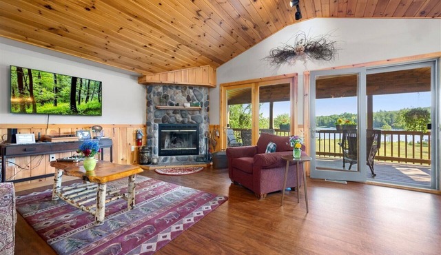 The Buddy Lodge - Scenic Upstate NY Cabin Experience